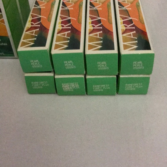 Art of Nature lip eye or nail pick two & clutch 🔥 - Picture 6 of 8